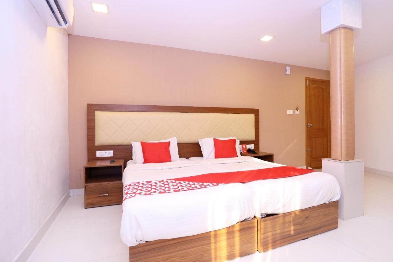 Oyo Flagship 25093 Hotel Thamam Kochi Exterior photo